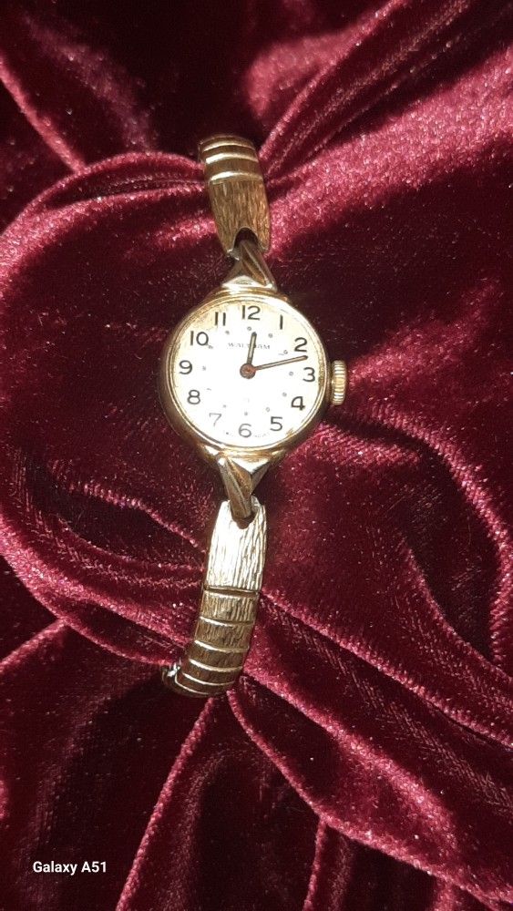 Luxurious 10k Antique Waltham Circular Women's