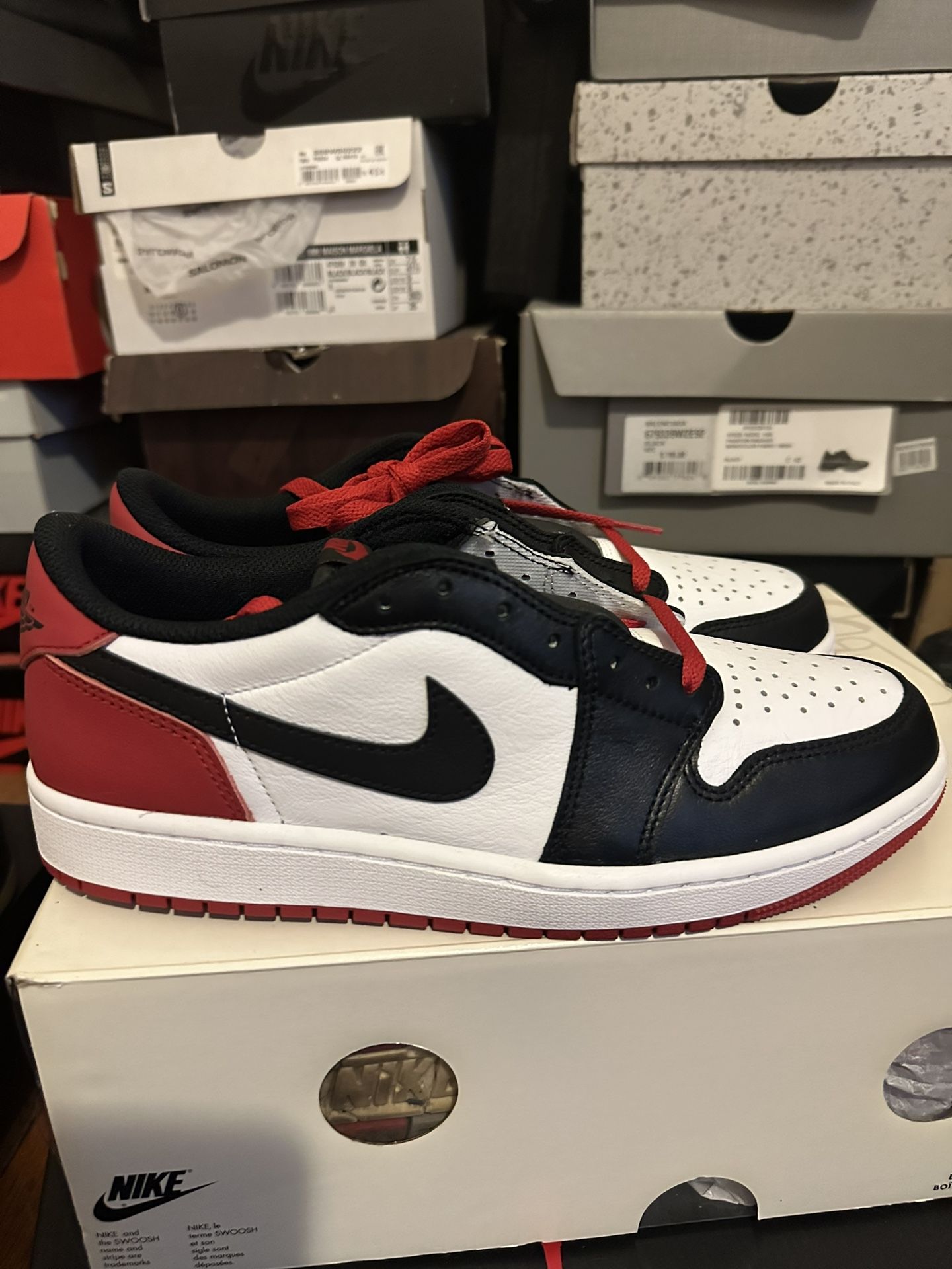 Air Jordan 1 Black Toe low