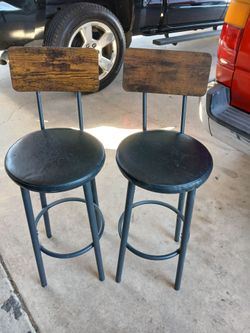 2 high Chairs