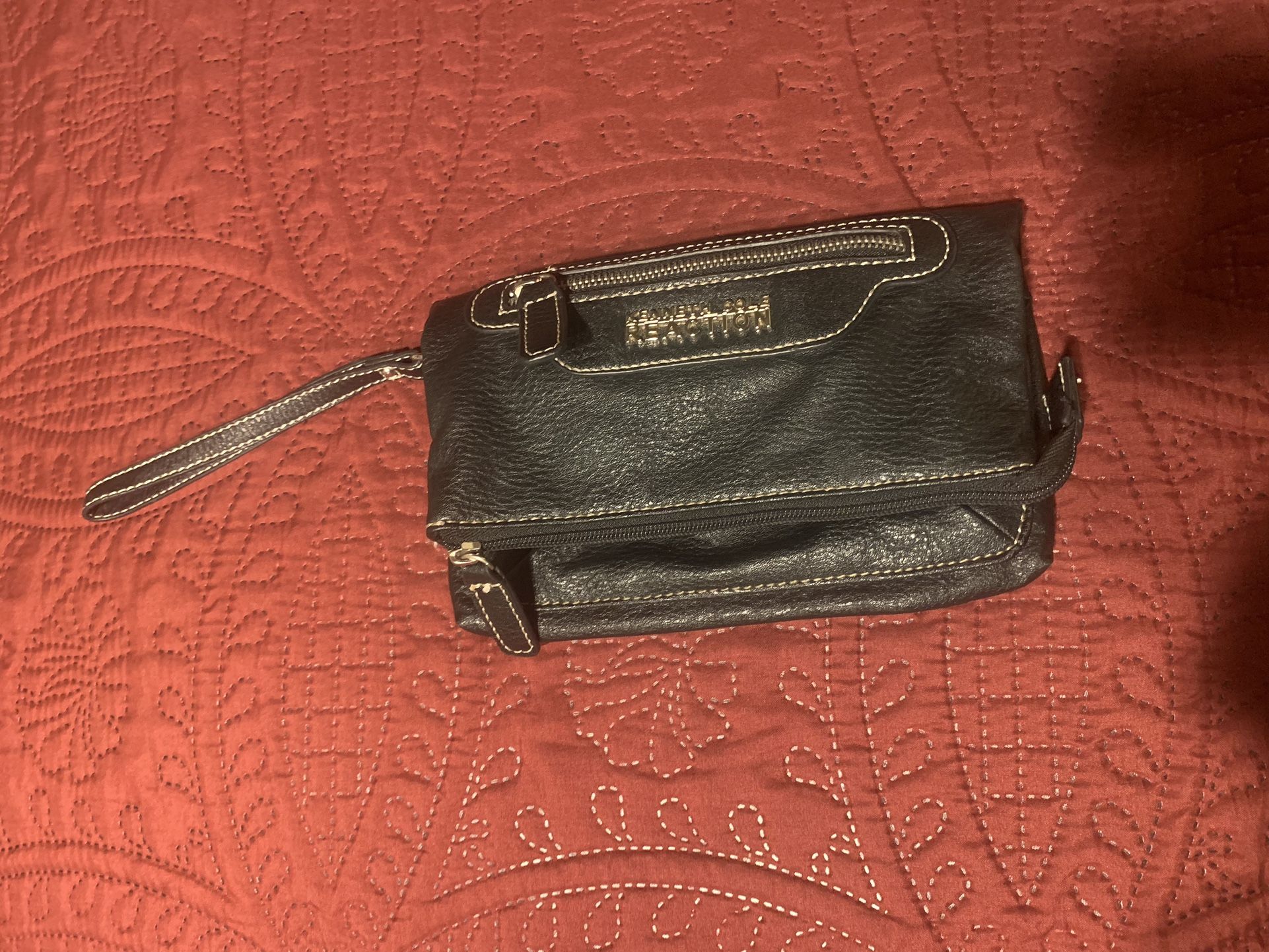 Wristlet/purse 