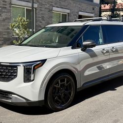 MUST SELL 2026 Kia Carnival SX Prestige Hybrid 18,750k Miles