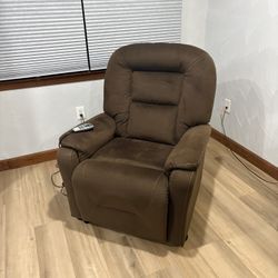 Power Lift Recliner Chair W/ Heat And Massage Features