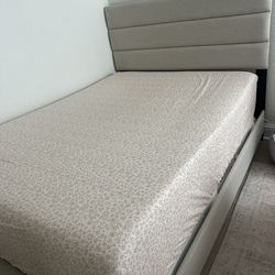 Very Good Condition Full Size Bed Frame