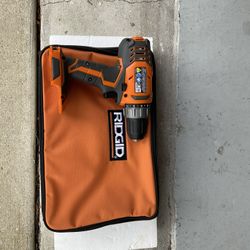 NEW  RIDGID  18 V DRILL With Bag