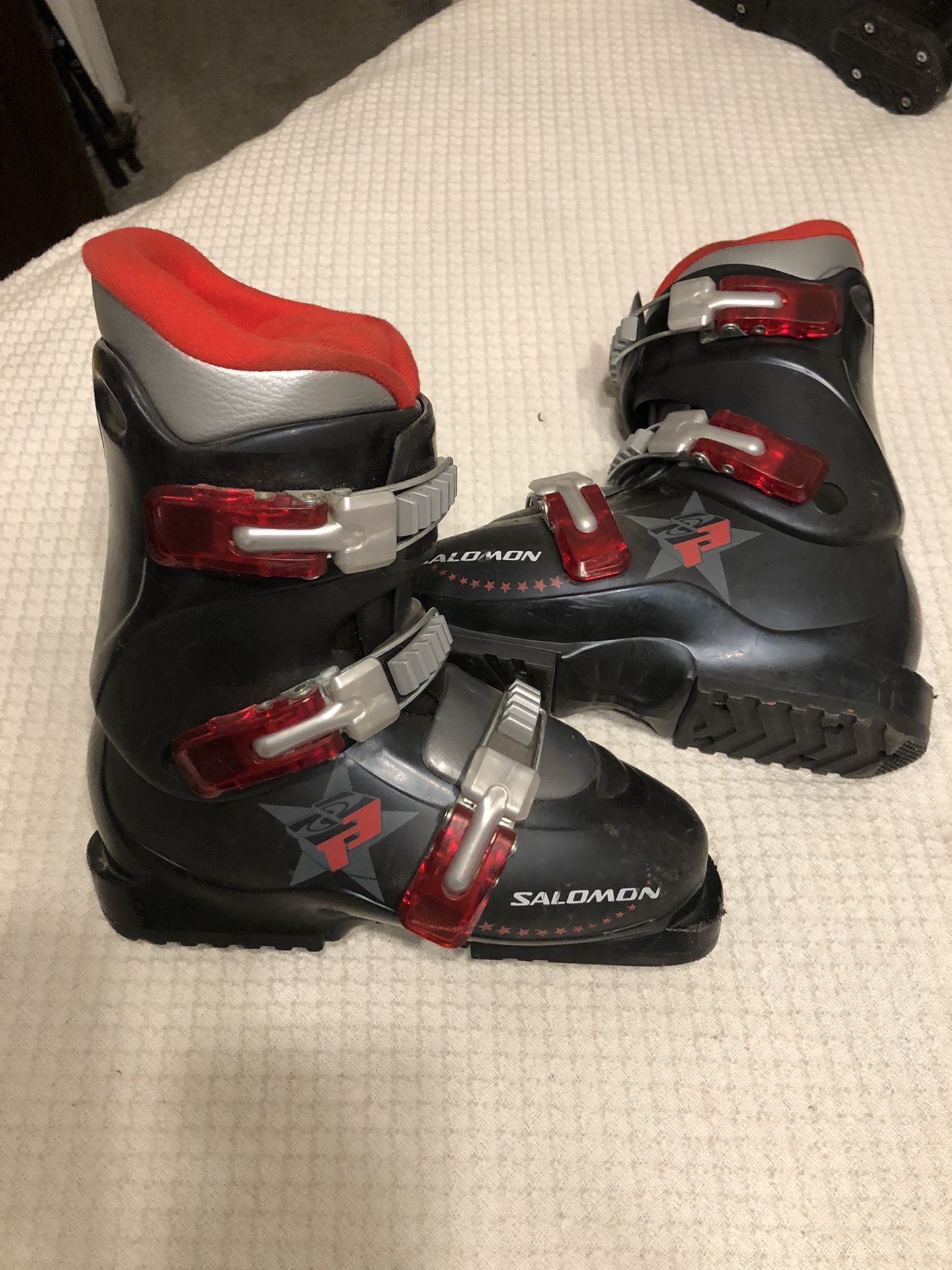 New Kids Size 5 - 6 Salomon Ski Boots 
