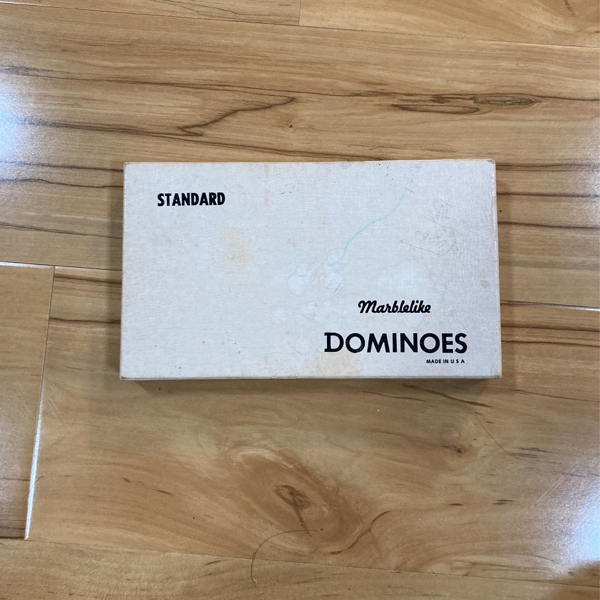 Marblelike Vintage Dominoes Standard Set