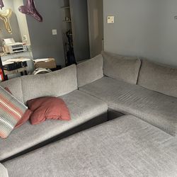 Piece Puzzle Sectional Sofa w/ Throw Pillows – Great Condition