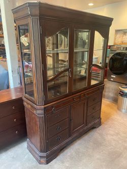2-Piece Solid Wood China Cabinet / Buffet & Hutch