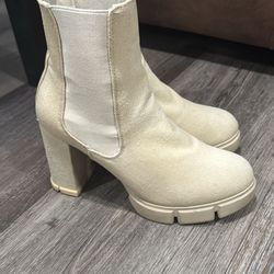 Woman Boots