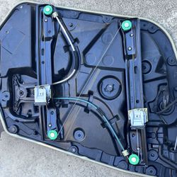 2016-2020 Mercedes Benz C300 front Right Window Regulator Oem . Come with harness wire cable, impact sensor oem Genuine part i