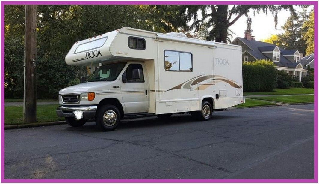 2003 Fleetwood Tioga motorhome
