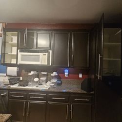 Free Cabinets 