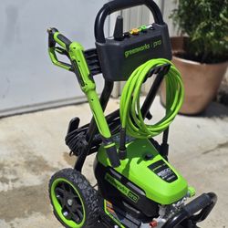 Greenworks Electric Pressure
washer 2500psi