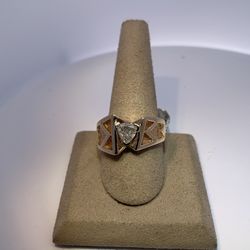 14K yellow gold estate gents ring with a 1.00 Carat Trilliant center diamond 