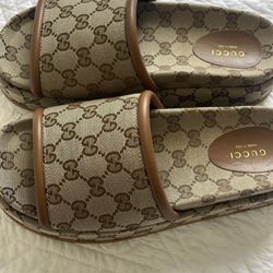 Gucci Slides woman size 8