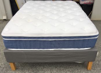 ••••Full Size Platform Bed •••••