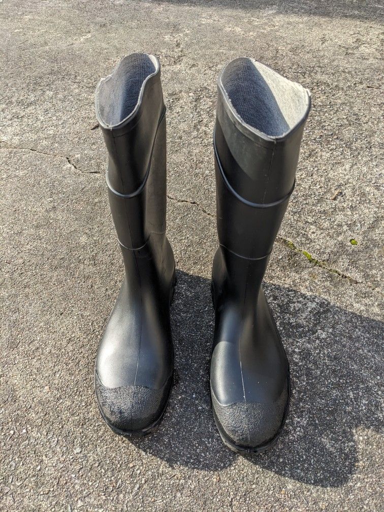 Men's Black Rubber Boots Size 14