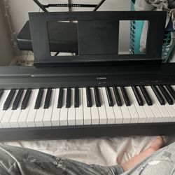 YAHAMA 88 KEY SEMI WEIGHTED KEYBOARD 