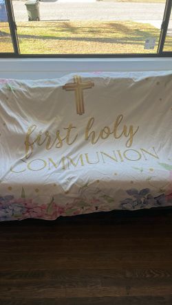 Backdrop Communion 