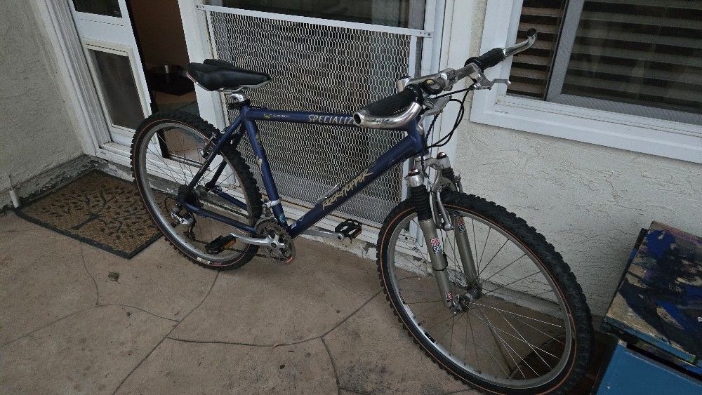 19" SPECIALIZED Rockhopper Aluminum Suspension Hardtail Mountain Bike