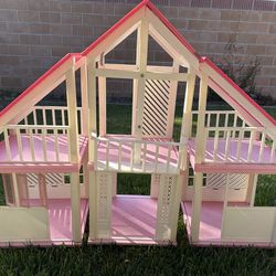 1980s Barbie Doll House