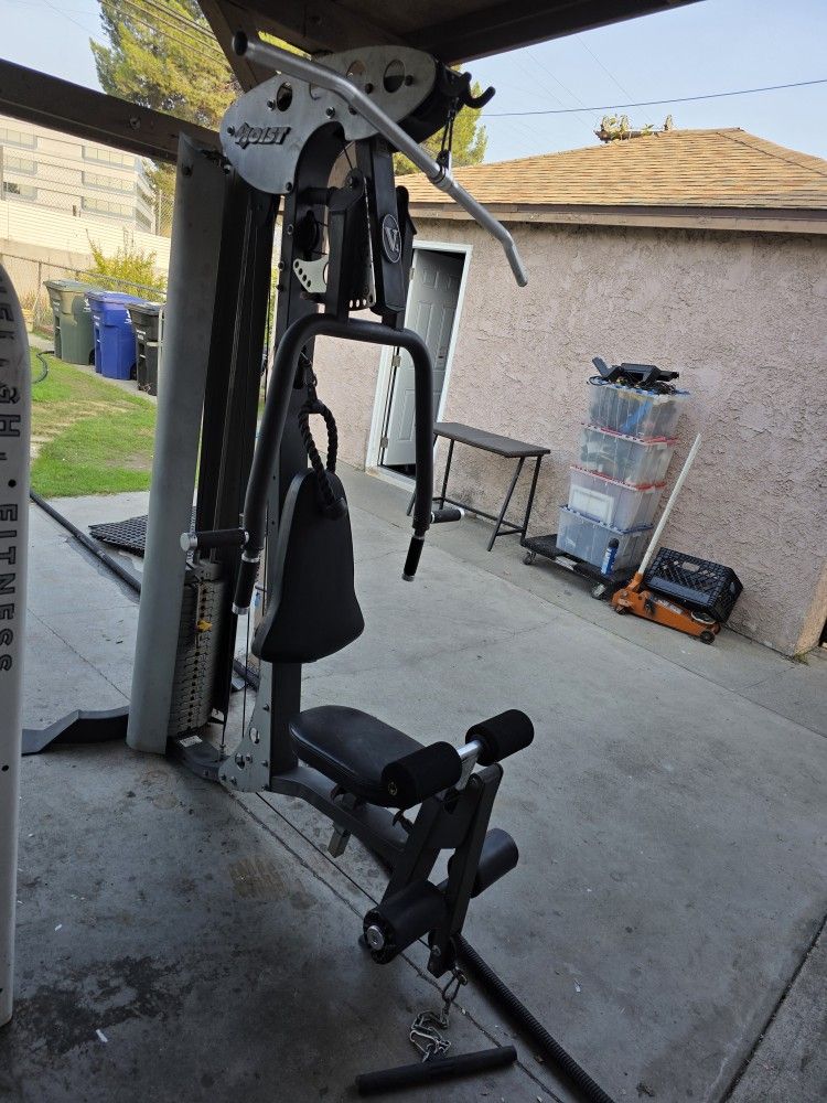 HOIST V4 200 Pounds  Exercise Fitness Workout Home Gym Weight Machine