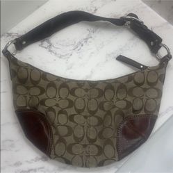 Coach Signature Hobo Shoulder Bag