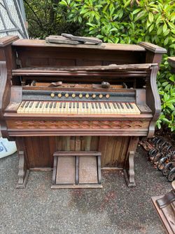 Free Antique Organ Company Reed Organ