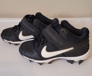 Nike Cleats size 13 (kids)