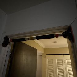 Adjustable Pull Up Bar