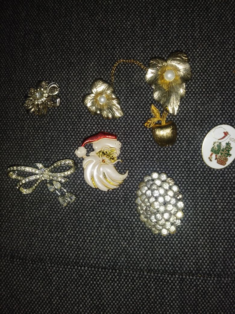 Vintage brooches Lot 2