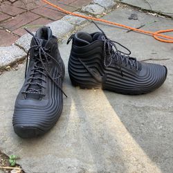 Nike ACG Lunardome 1 Sneaker Boots Triple Black Shoes US SZ 11 654867-090 no insoles
