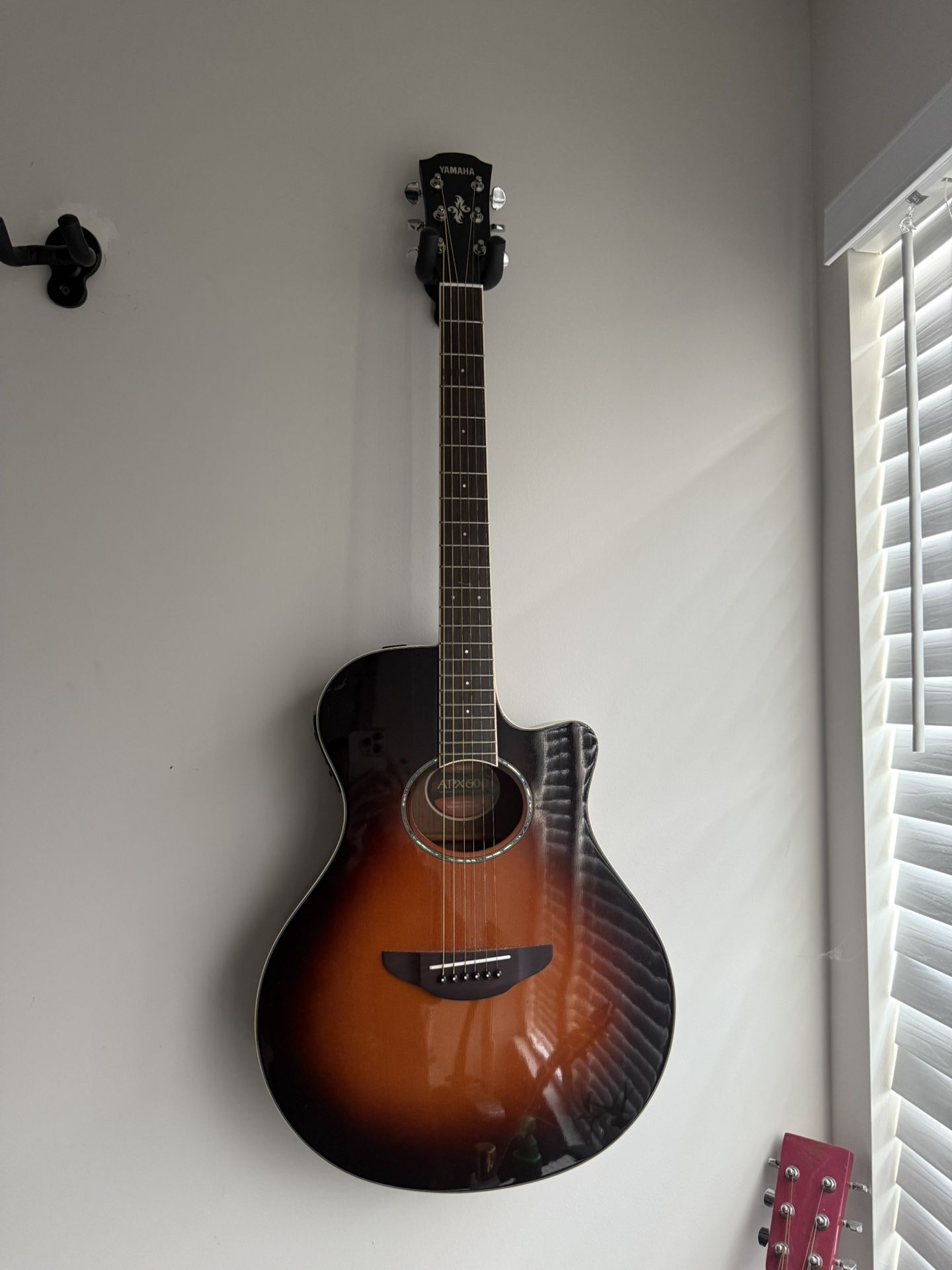 Yamaha APX600 Acoustic-Electric Guitar