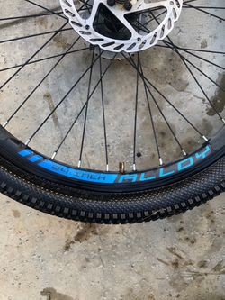 Pair of 24 Inch Alloy Mountain Bike Wheel with Disc Rotor