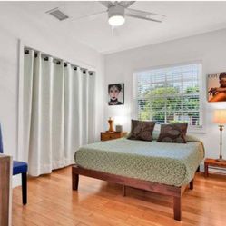 Moving Out Sale Full Size Solid Wood Platform Bed With 10 in Full Gel Memory Foam