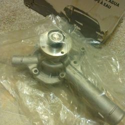 Mercedes Benz Water Pump 