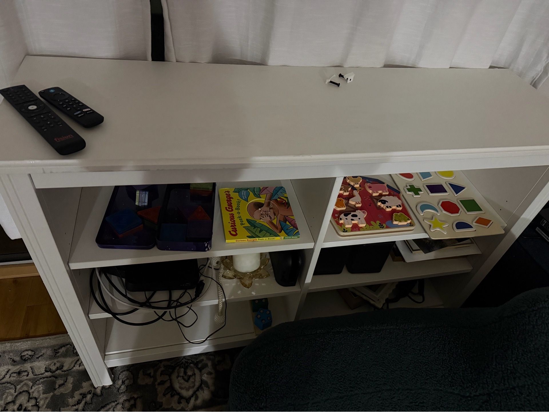 Tv stand