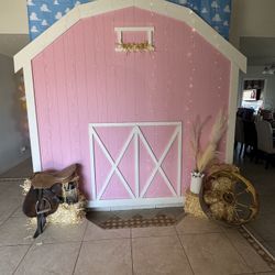 BARN BACKDROP 