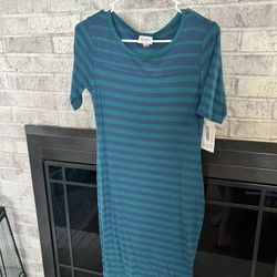 XS Lularoe Julia 