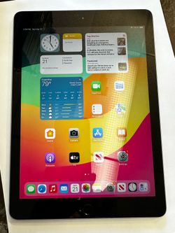 iPad 6th Gen, 32 GB with wifi