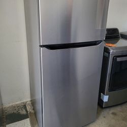 LG Top Freezer Refrigerator 20 Cubic Feet