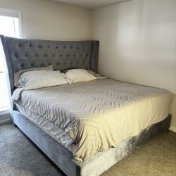 King Size Bed with MATTRESS 