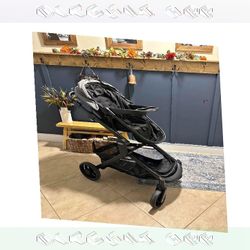 Fresh Children's Buggy Safe, Chic, and Ready for Exploration fine focus