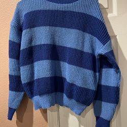 Women’s Sweater Size L