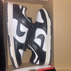 Nike Dunk Low Pandas