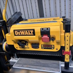 Dewalt Bench Planer 3 Knife Cutter 