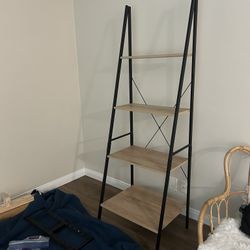 LADDER BOOK SHELF 
