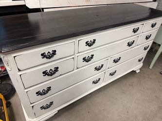 Ethan Allen Dresser