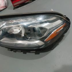 2018 MBZ GLS LEFT HEADLIGHT 