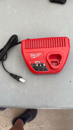 Milwaukee 12v Charger